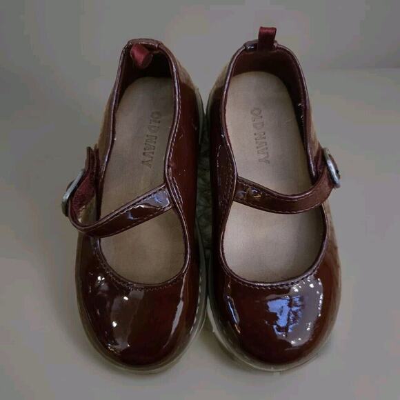 Old‎ Navy Girls Mary Jane Burgundy Patent Leather Hook Loop Classic Fit Shoes 8C - Picture 1 of 7